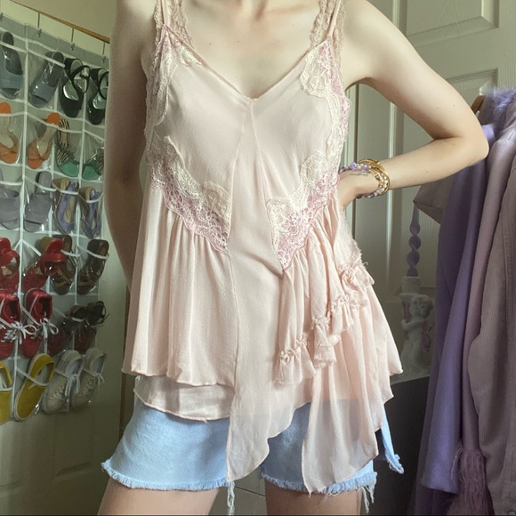 ✨SOLD✨ soft pink camisole 💓 - Picture 4 of 15